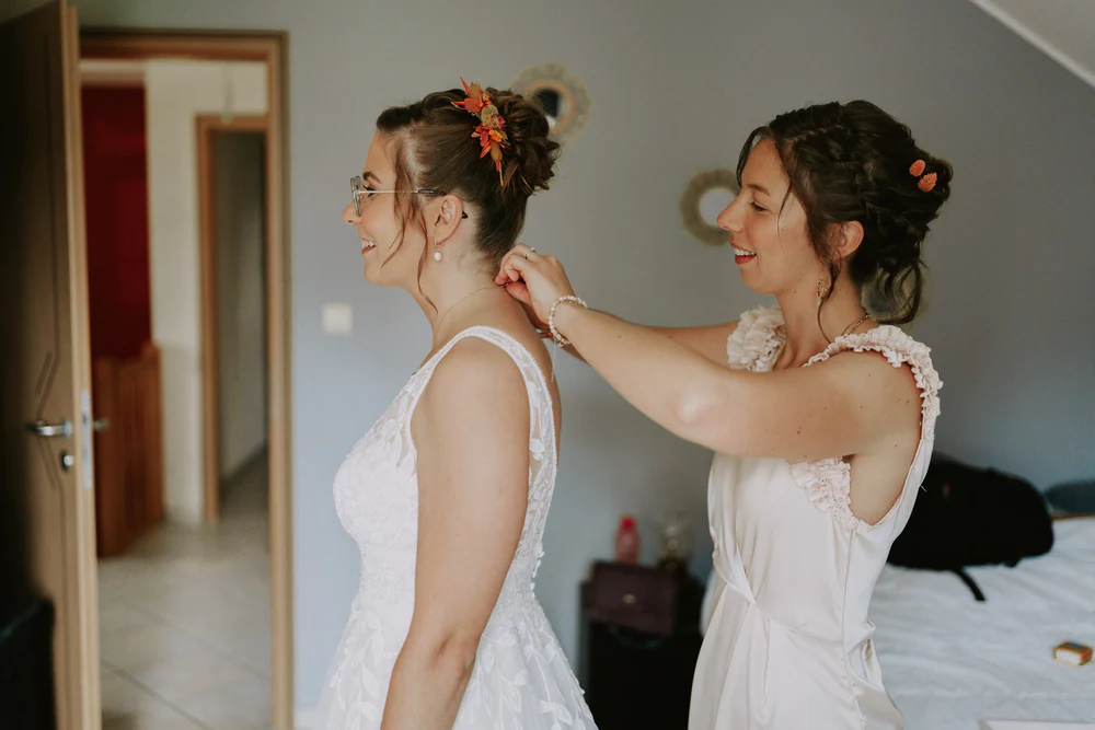 Alice & Thomas au Château du Pont d'Oye, à Habay, moment de mariage par Gautier Collet