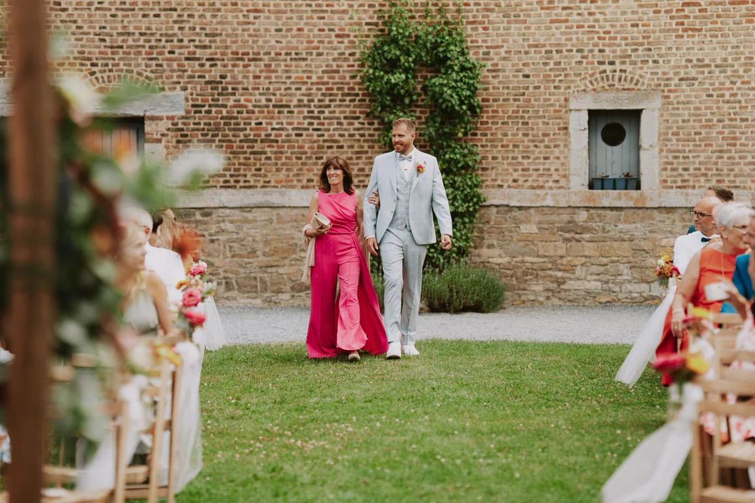 Annelyse & Franck au Château Lavaux-Sainte-Anne, moment de mariage par Gautier Collet