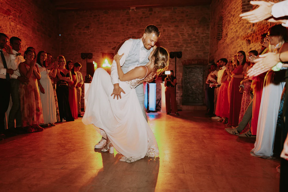 Annelyse & Franck au Château Lavaux-Sainte-Anne, moment de mariage par Gautier Collet