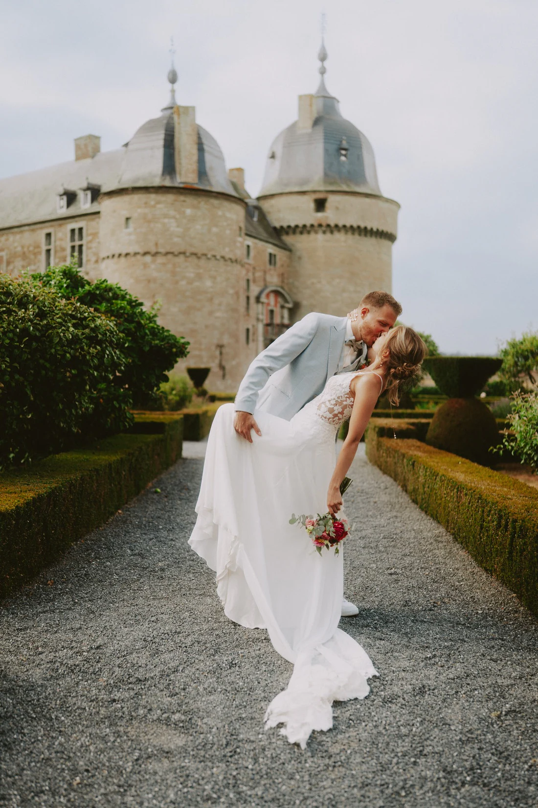 Annelyse & Franck au Château Lavaux-Sainte-Anne, reportage de mariage par Gautier Collet
