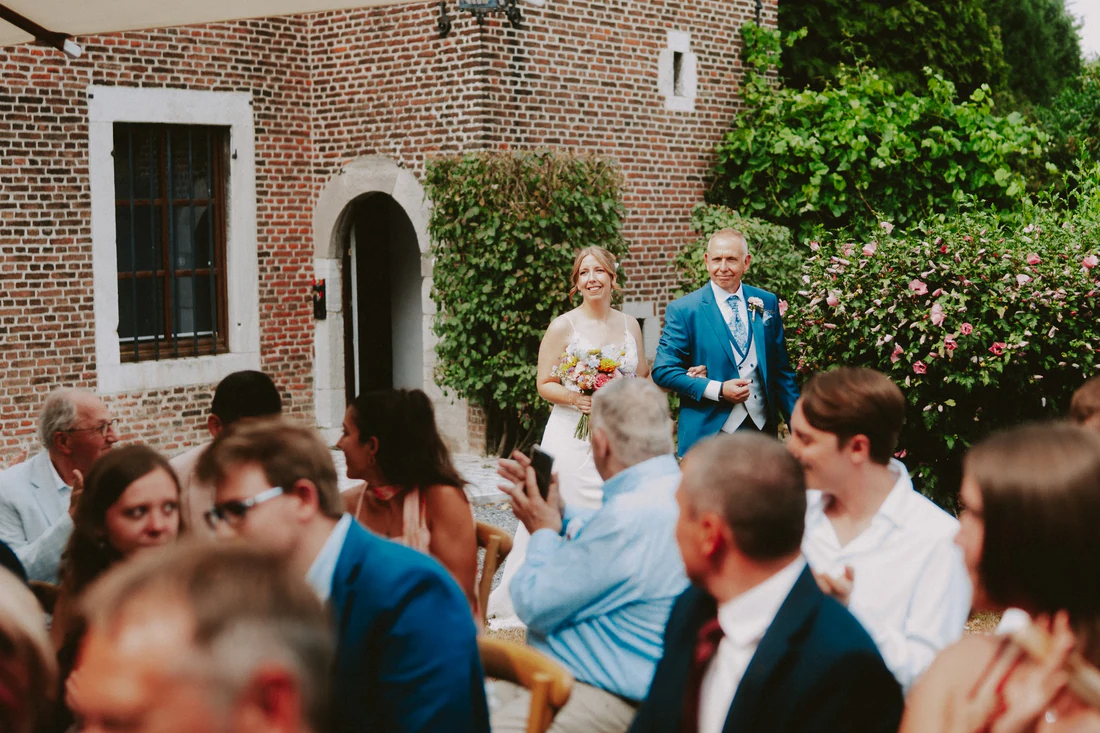 Aude & Paul à la Ferme Château du Sart, moment de mariage par Gautier Collet