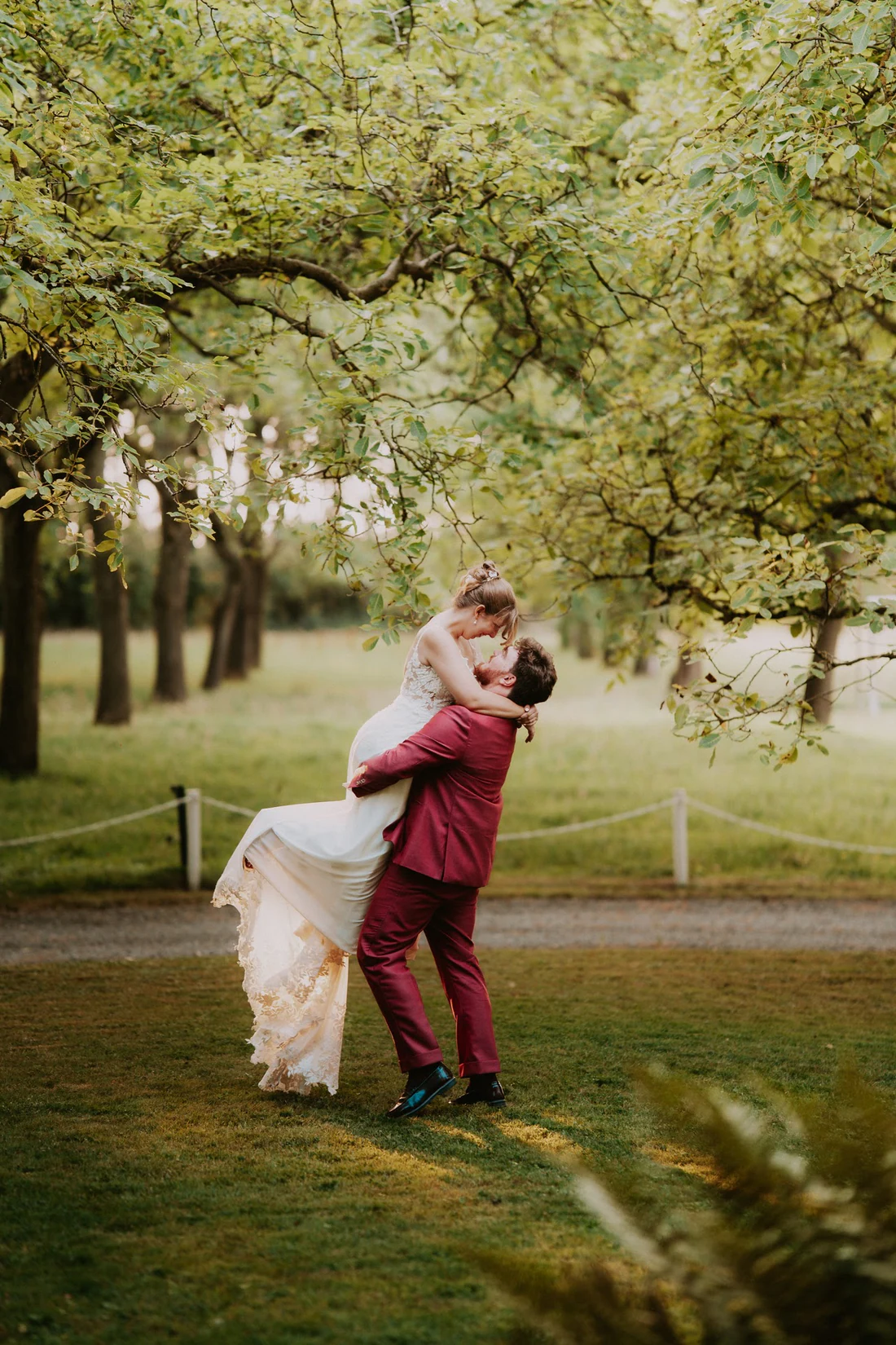 Aude & Paul à la Ferme Château du Sart, moment de mariage par Gautier Collet