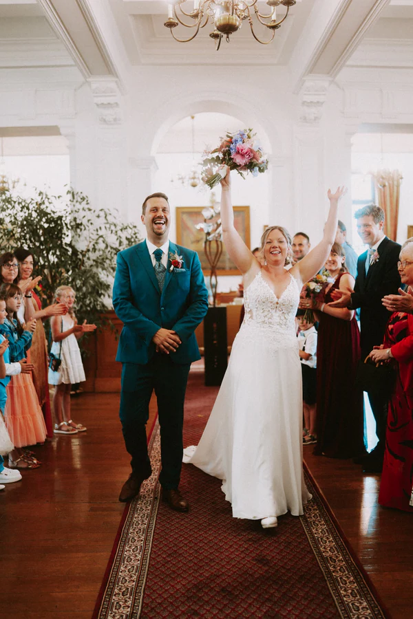Céline & Valérian au Château de Resteigne, moment de mariage par Gautier Collet