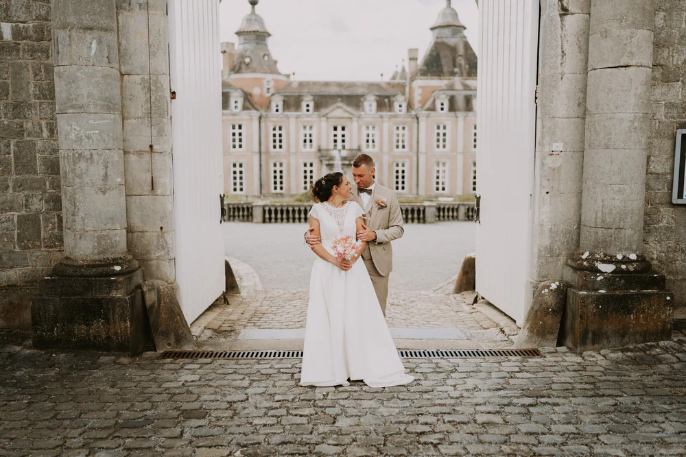 Igor & Julie au Château de Modave, moment de mariage par Gautier Collet