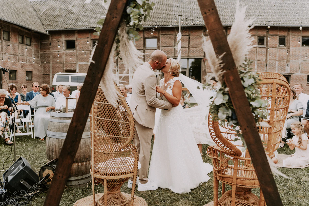 Kate & Thibault au Château de Berlieren, photographe de mariage par Gautier Collet
