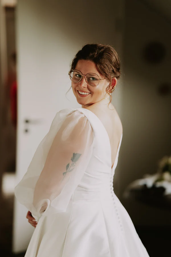 Martin & Victoria au Domaine du Vieux Château, à Villers-devant-Orval, photographe de mariage par Gautier Collet