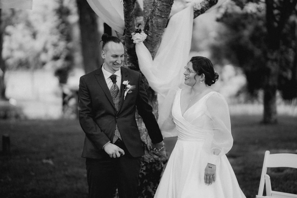 Martin & Victoria au Domaine du Vieux Château, à Villers-devant-Orval, photo de mariage par Gautier Collet
