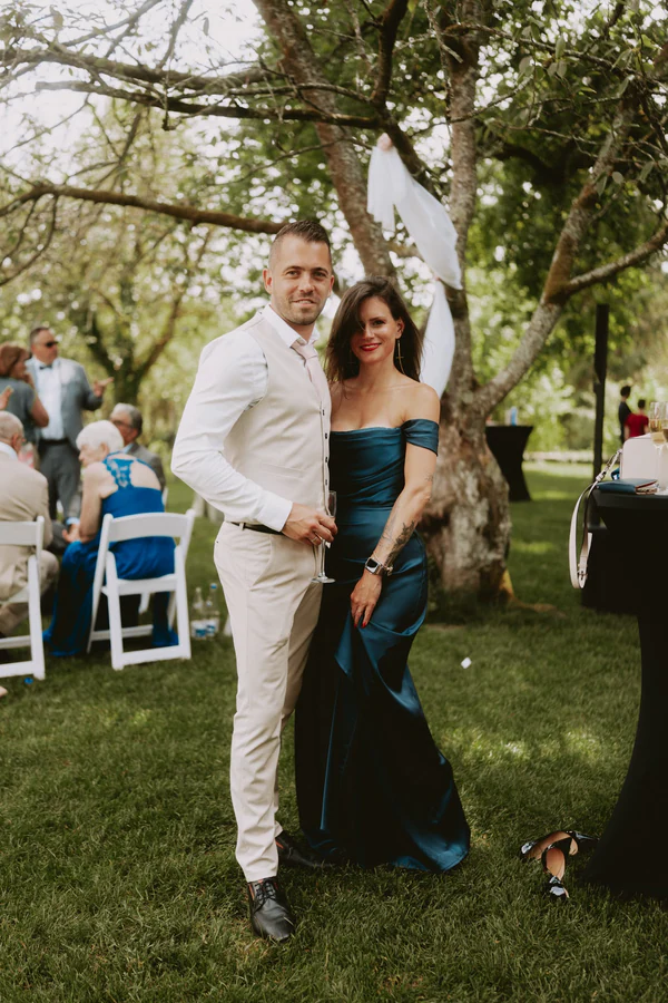 Martin & Victoria au Domaine du Vieux Château, à Villers-devant-Orval, photographe de mariage par Gautier Collet