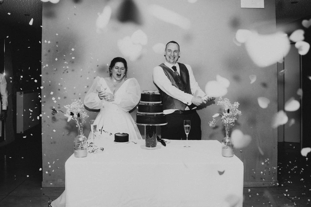 Martin & Victoria au Domaine du Vieux Château, à Villers-devant-Orval, photo de mariage par Gautier Collet