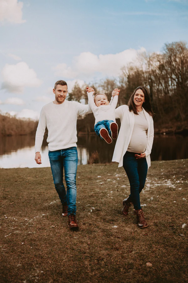 Natacha & Valentin, photo de grossesse par Gautier Collet