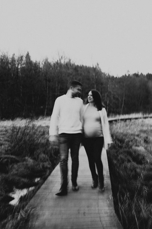 Natacha & Valentin, photo de grossesse par Gautier Collet