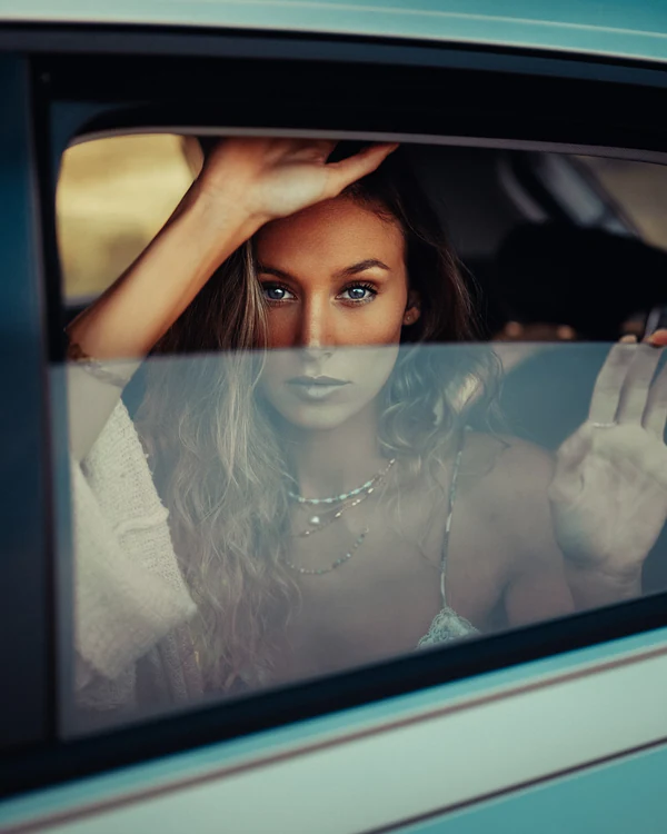 Mia, portrait par Gautier Collet