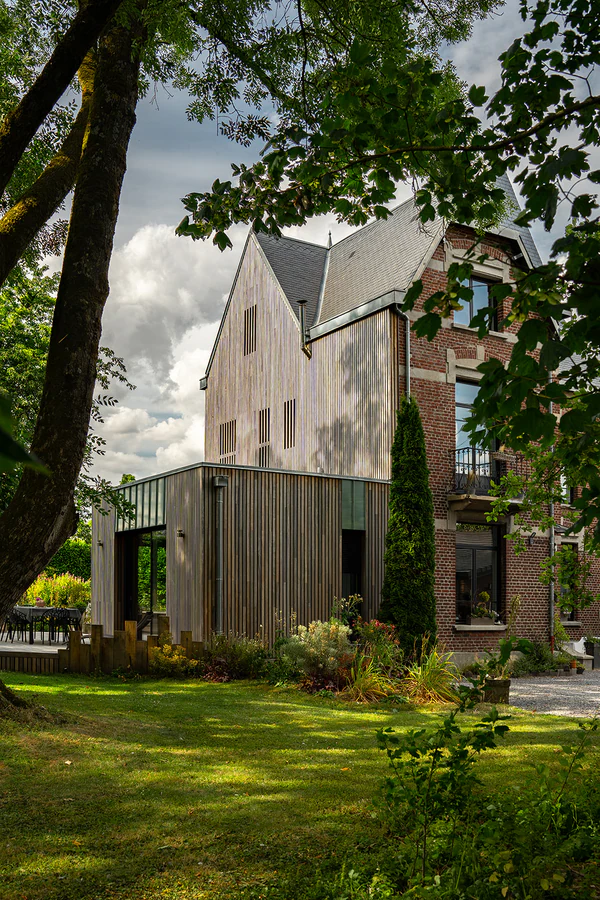 Un chalet dans la nature, photo d'intérieur par Gautier Collet