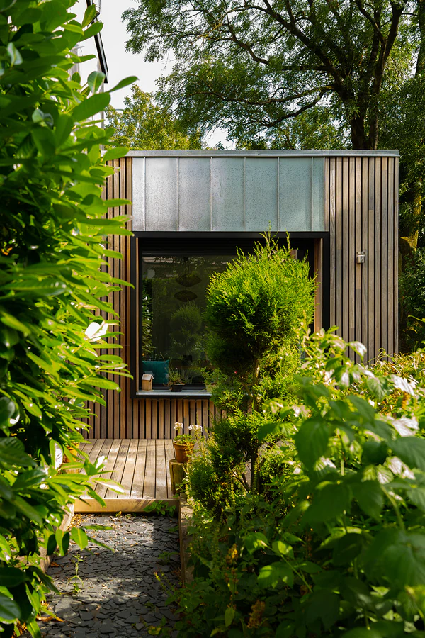 Un chalet dans la nature, photographie d'architecture par Gautier Collet
